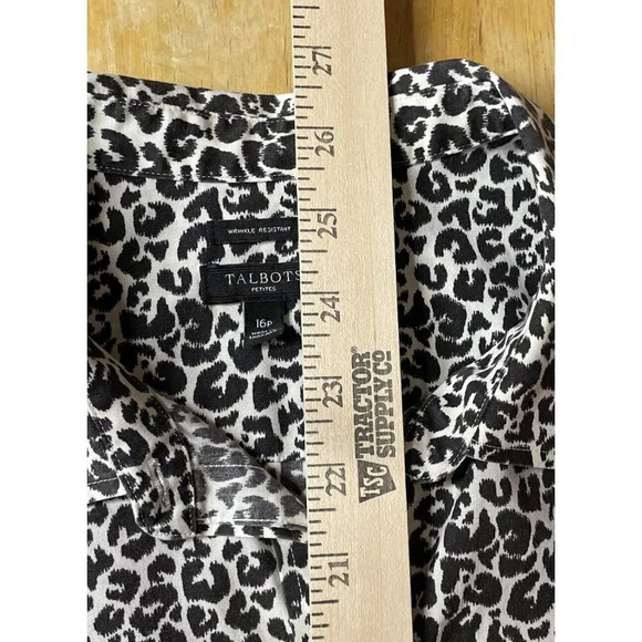 Talbots Sz 16P Petite Animal Leopard Print Button Up Blouse Wrinkle Resistant - Picture 9 of 10